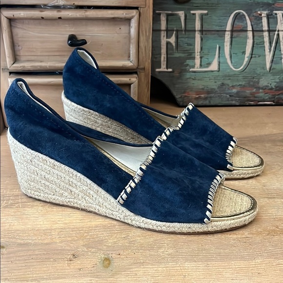 Jack Rogers Palmer Wedge Espadrilles Blue Suede Gold Trim Size 10 Peep Toes - Picture 1 of 10